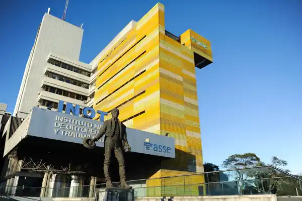 Escándalo en Uruguay: un funcionario usaba la oficina del ex vicepresidente de ASSE para tener relaciones sexuales