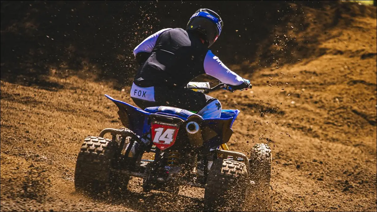 VUELTA SOÑADA. Gastón Martini volvió al cross después de once años y volvió a subirse al podio más alto del país.