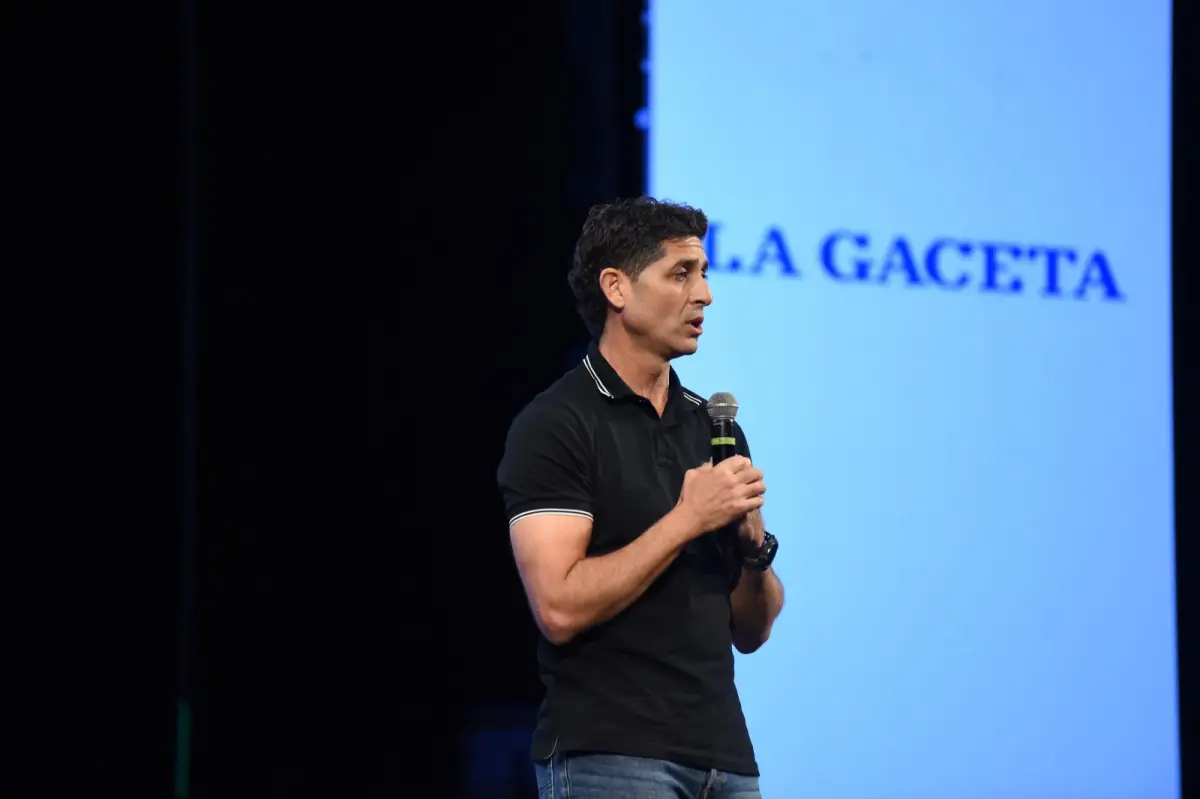 CIERRE. El vicepresidente de Mercado Libre dejó varias reflexiones y consejos a los jóvenes durante su exposición. LA GACETA/ FOTO DE ANALÍA JARAMILLO