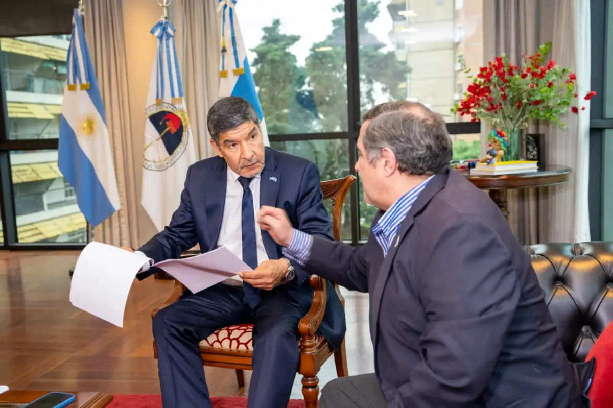 LEGISLATURA. Acevedo y Galia mantuvieron una reunión.