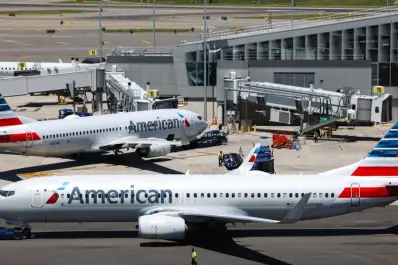 EEUU reducirá un 10% los vuelos en importantes aeropuertos por el cierre del Gobierno de Trump