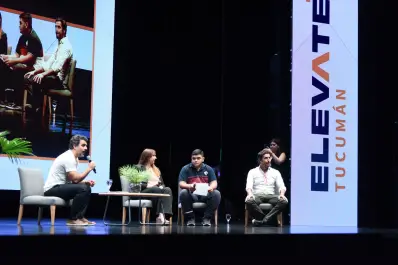 Testimonios que inspiran desde las aulas: experiencias de docentes y alumnos en Elevate Tucumán