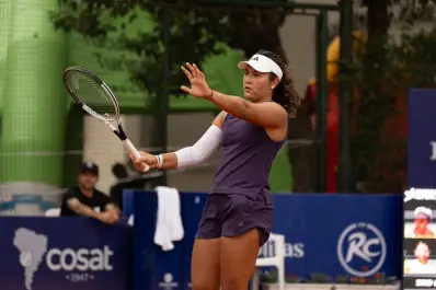 Hija de ciclistas, dueña de una raqueta: la historia de Luisina Giovannini, la nueva ilusión del tenis argentino
