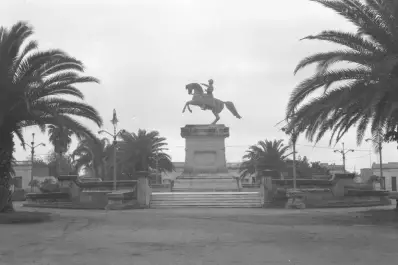 Recuerdos fotográficos: el San Martín de la “plaza de las carretas”