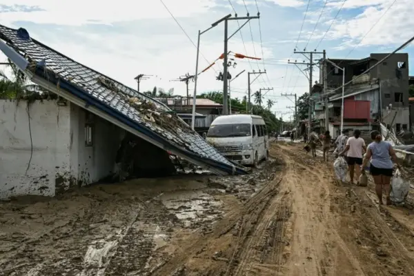 Vietnam se prepara para la inminente llegada del tifón Kalmaegi y ordena la evacuación de unas 300.000 personas
