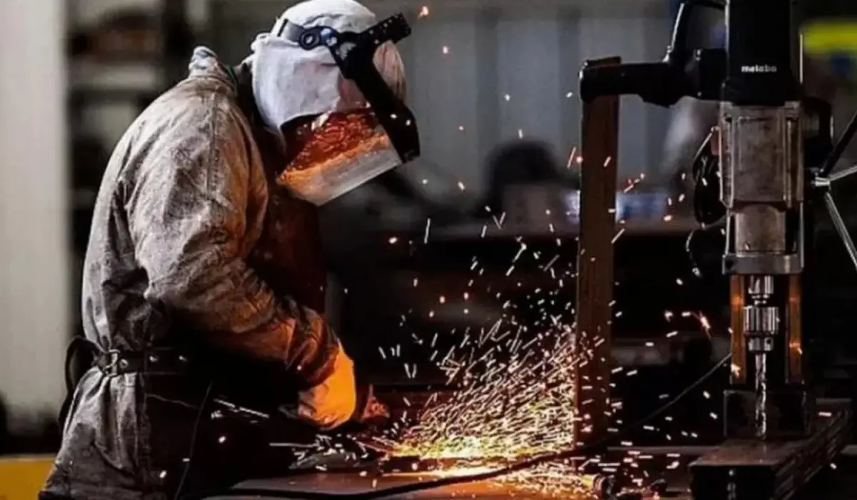 La industria no repunta en Argentina: registró una caída del 0,7% en septiembre, según el Indec