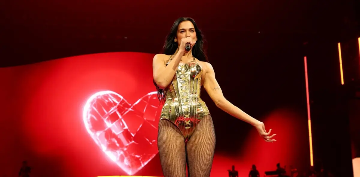Dua Lipa renovó su pacto con el público argentino con un tema de Soda Stereo