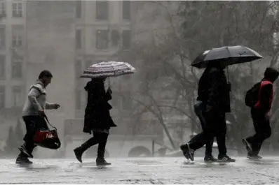 Tormentas, lluvias y vientos de hasta 90 km/h: rige la alerta amarilla y naranja en seis provincias del país