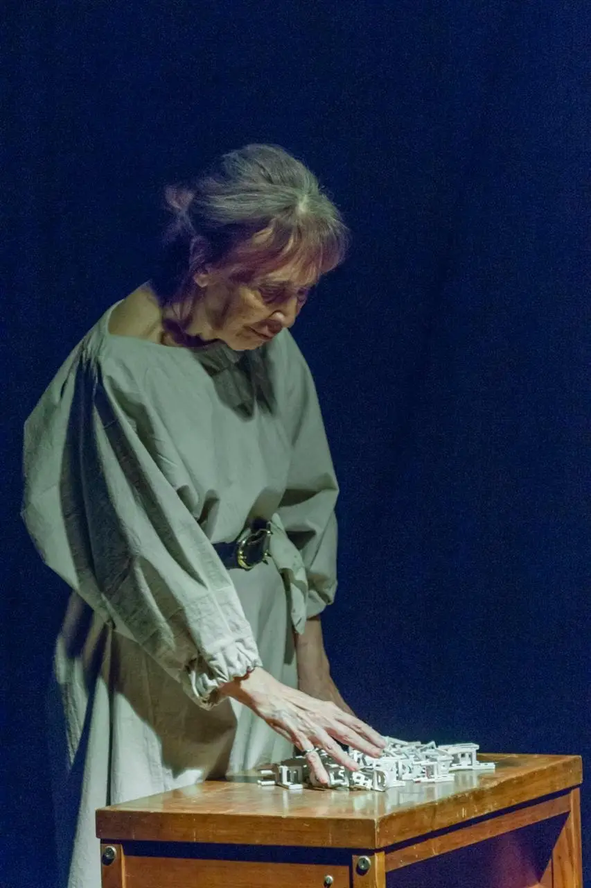 Un homenaje sensible a Lola Mora: última función de “Además está lo del oro”