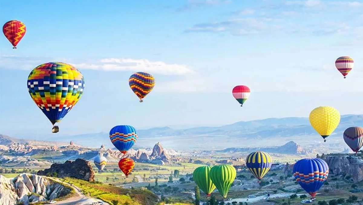 Si no hay ómnibus, buenos son los globos