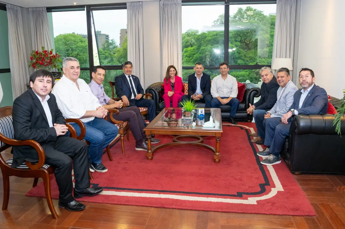 POR SECCIONES. El vicegobernador realizó tres reuniones con legisladores peronistas, y está previsto que esta semana se junte con el bloque.