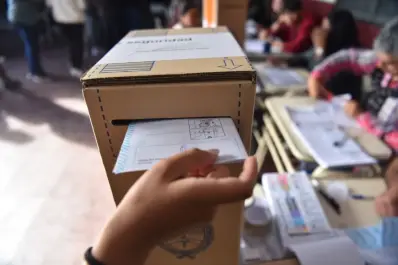 La resaca electoral y el liderazgo en el peronismo y LLA