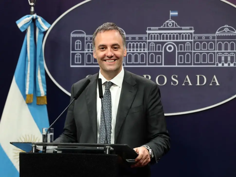 CASA ROSADA: Adorni imprime su sello en la Jefatura de Gabinete.