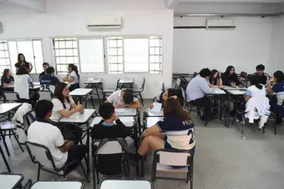 Los jóvenes piden romper con la estructura rígida de la escuela: lo que dejó el debate que buscó transformar la educación secundaria