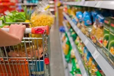 ¿Cuánto necesitaron los tucumanos para llenar un carro en el súper durante octubre?