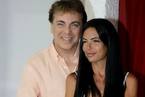 Cristian Castro se habría separado de su novia cordobesa a una semana de anunciar su casamiento