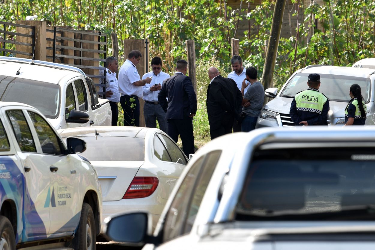 DE CERCA. El jefe de Policía, Joaquín Girvau, estuvo en la medida.