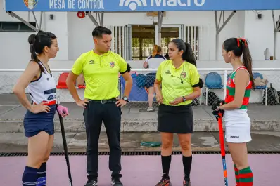 “Llegamos con temple y amor por el club”: Natación y Huirapuca van por el título del Anual de hockey