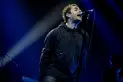 Oasis en Argentina: Liam Gallagher llegó al país y le firmó autógrafos a los fans