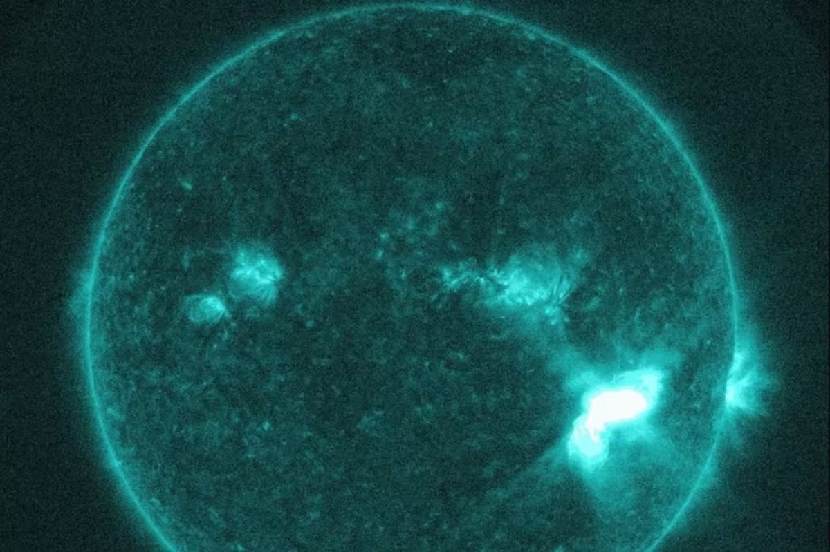 Una tormenta solar “severa” golpea la Tierra: interfiere en las comunicaciones y pinta de colores el cielo del mundo