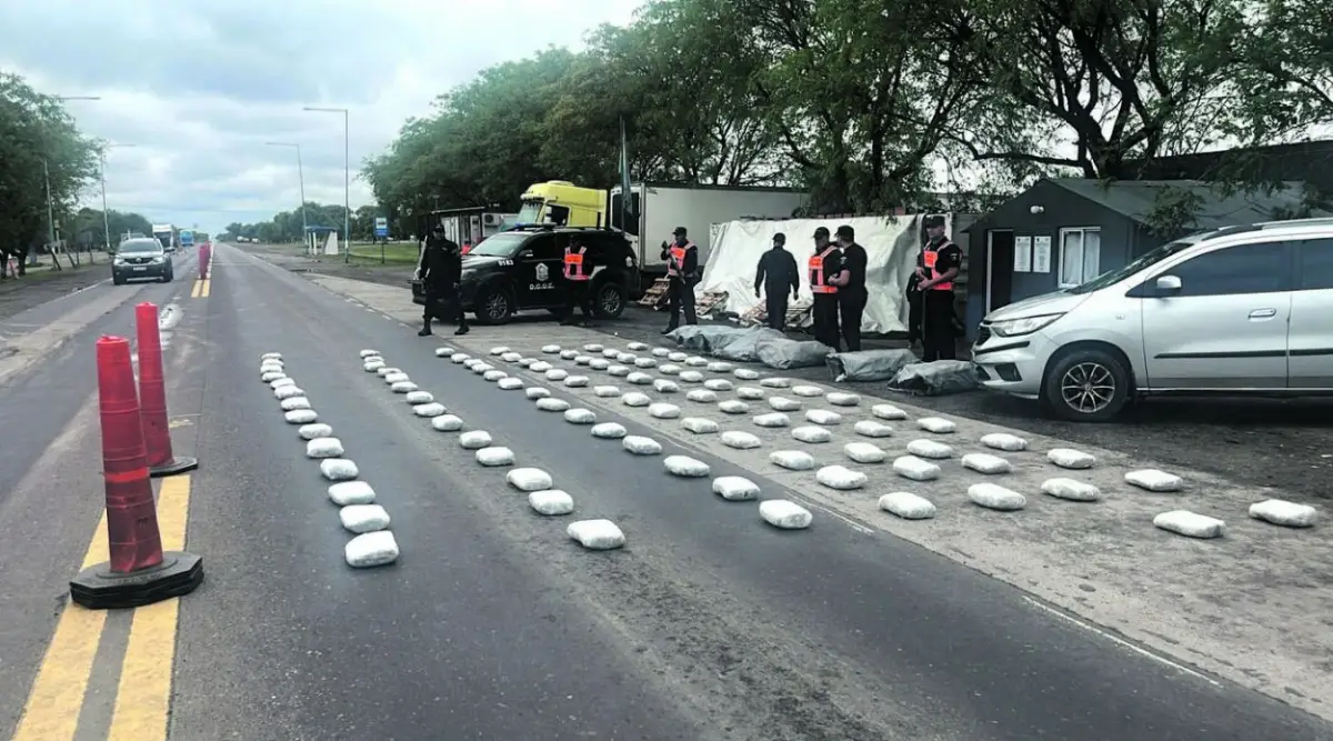EL SECUESTRO. En apenas seis días, las autoridades decomisaron 410 kilos de marihuana en Tucumán.