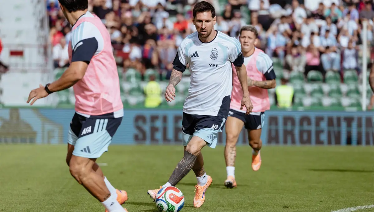 SIEMPRE LISTO. Lionel Messi volverá a conducir a la Selección Argentina en el último amistoso del año.