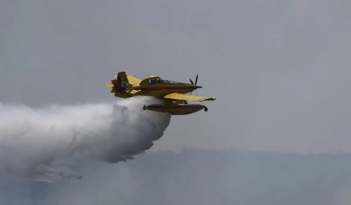 TRAGEDIA. Un avión militar turco se estrelló y los tripulantes perdieron la vida.