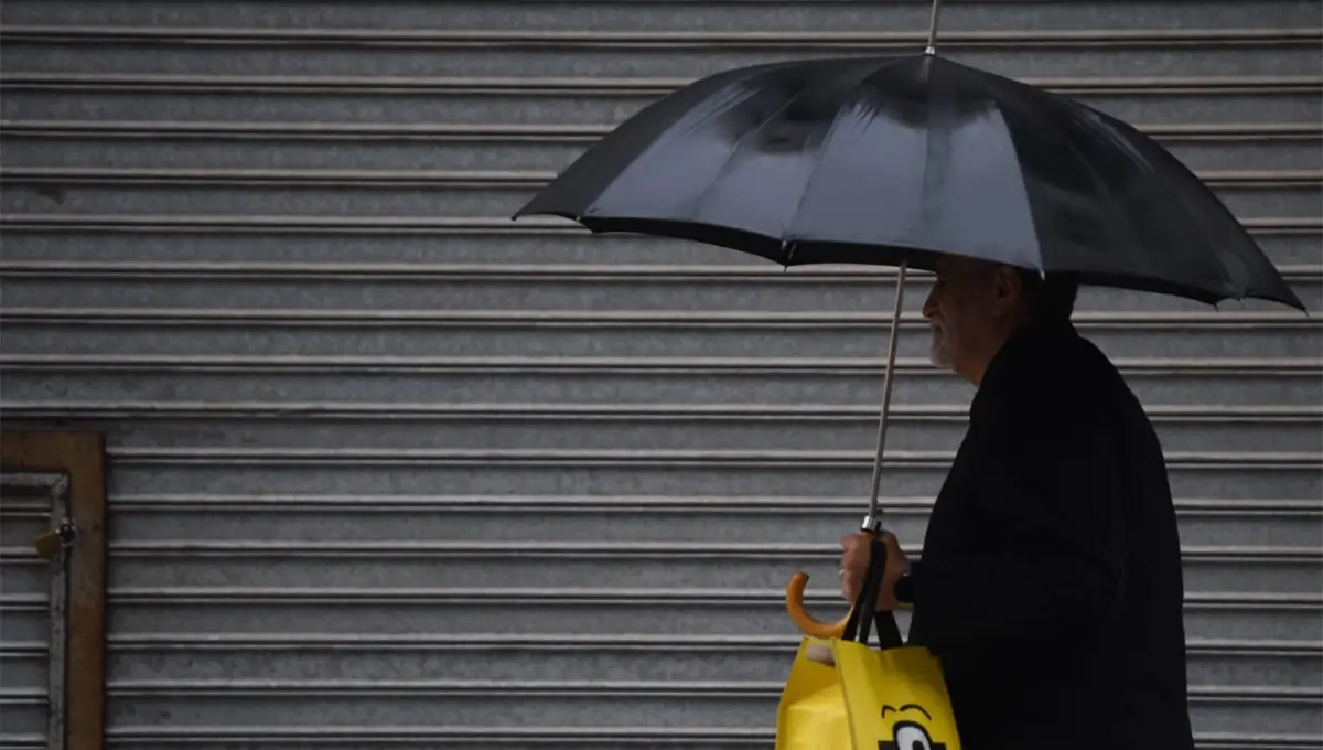 CUIDADO. El SMN emitió una alerta meteorológica por posibles tormentas fuertes durante la noche. 