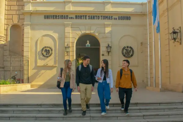 Unsta impulsa la innovación educativa con microcredenciales digitales y aulas híbridas