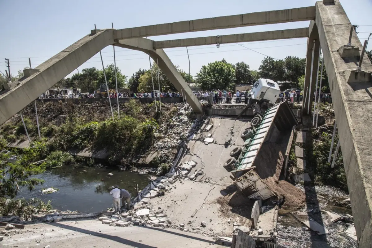 DESIDIA. El caso de los puentes mellizos del canal Sur sucedió en 2018 y desde entonces, ambos permanecen cerrados y sin soluciones a la vista.