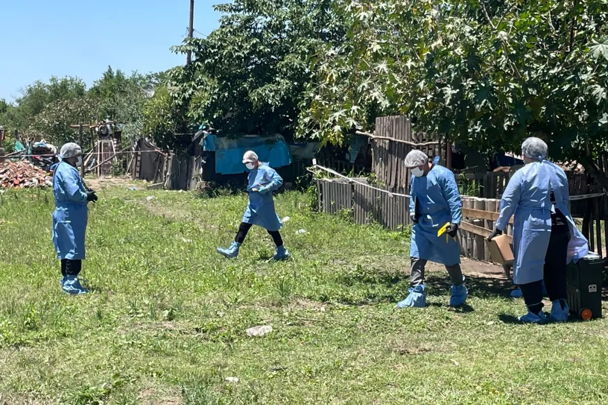 Los peritos del Ministerio Público Fiscal trabajaron en el lugar del crimen. 