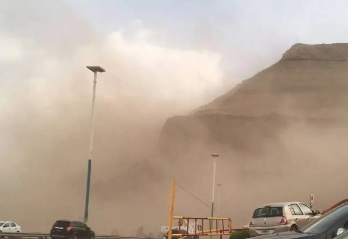 Algunas regiones de Chubut ya suspendieron las clases presenciales por la alerta meteorológica roja.