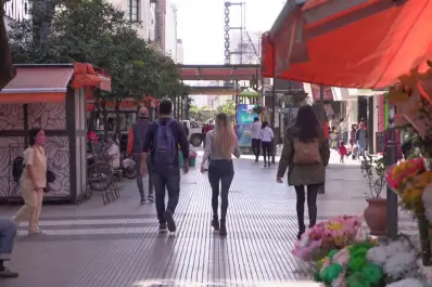 Escuchá las cinco claves de la semana: vuelve el calor, cambia el horario comercial y se viene un fin de semana largo