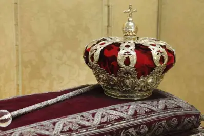 Quién es el rey más rico del mundo: fortuna, lujos y propiedades