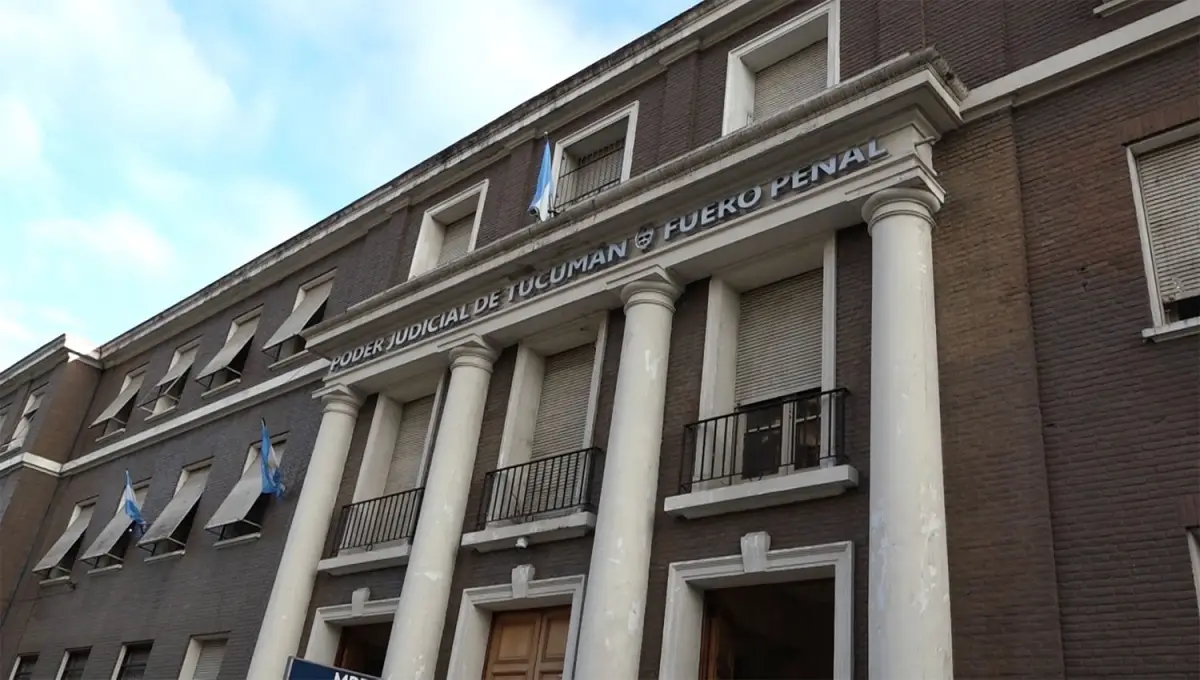 Presuntas coimas en la Policía: una decena de allanamientos compromete a jefes de comisarías en Tucumán