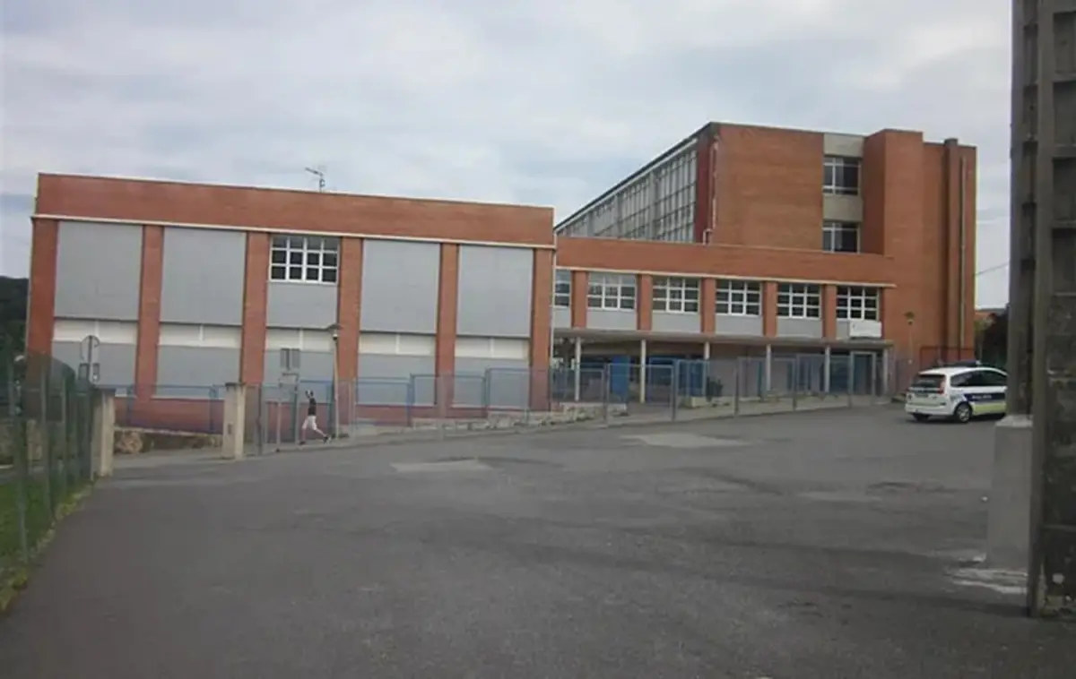 El Instituto de Plentzia en el que se se estudian los alumnos que han participado en el acoso a una de las profesoras.IREKIA