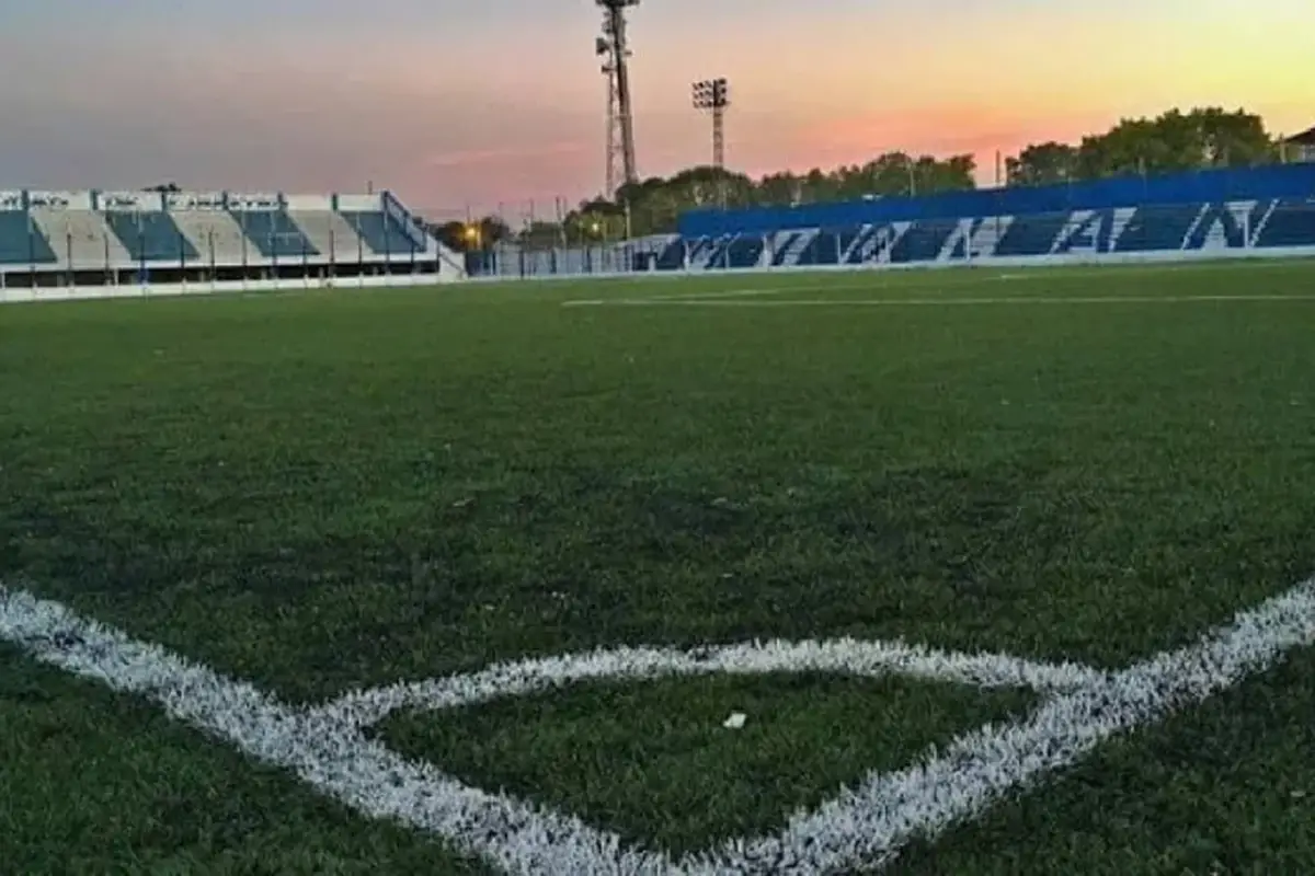 Midland tiene un estadio de césped sintético.