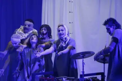 El Teatro Estable de la Provincia regresa con Marat/Sade al Caviglia