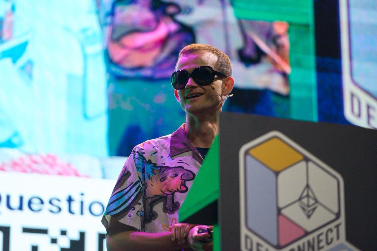 EN DEVCONNECT. El creador de Ethereum, Vitalik Buterin, estuvo presente en el evento. / X