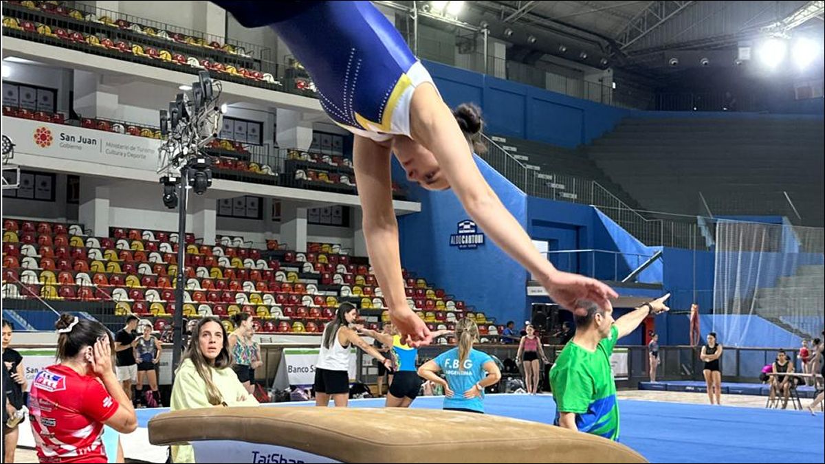 SEMANA INTENSA. Las gimnastas locales ultiman detalles para competir en San Juan.