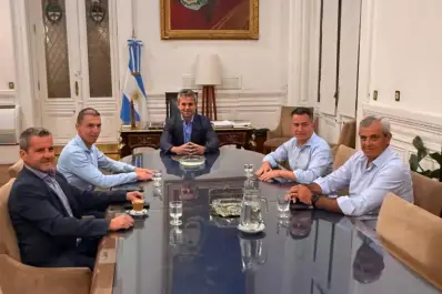 Campero se suma al bloque de La Libertad Avanza, pero en Tucumán Catalán le pone un freno