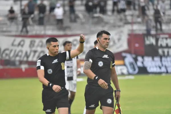 “No está direccionado nada”: Zamoratte defendió el arbitraje tras la polémica en la final de la Liga Tucumana