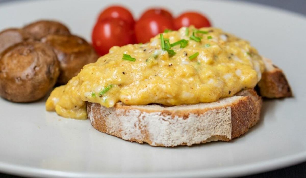 El secreto del chef Gordon Ramsay para hacer huevos revueltos perfectos