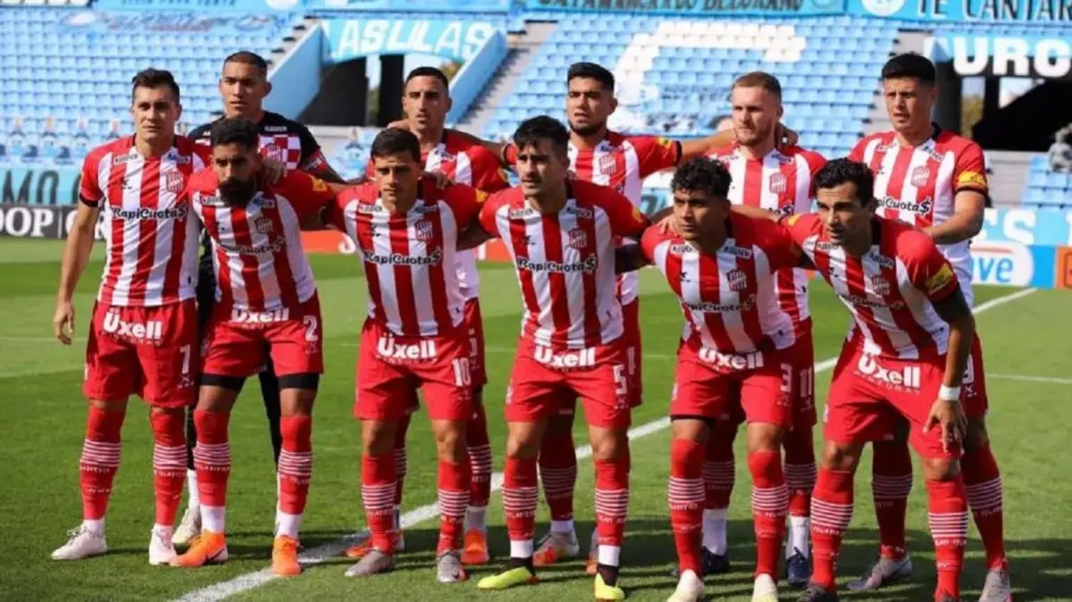 RECORDADO. Alberto Tino Costa es uno de los futbolistas más queridos por el hincha de San Martín de Tucumán.