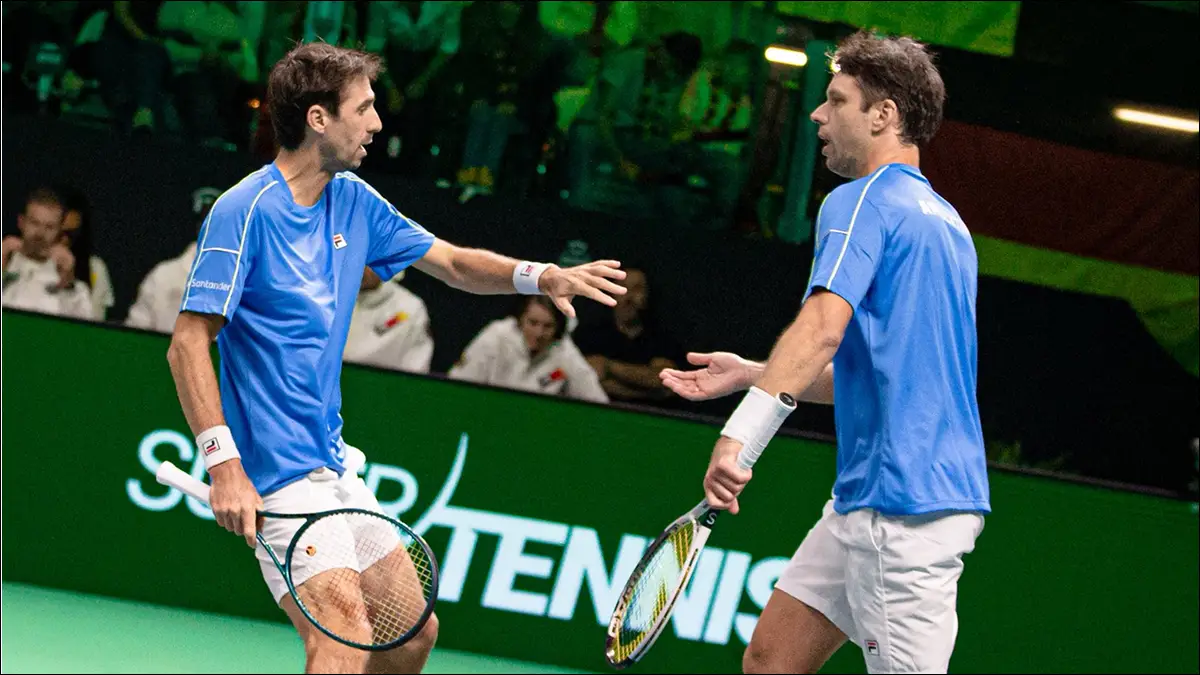 NOCHE LÍMITE. Zeballos y Molteni pelearon hasta el último punto en un dobles que se resolvió en un tie-break interminable.