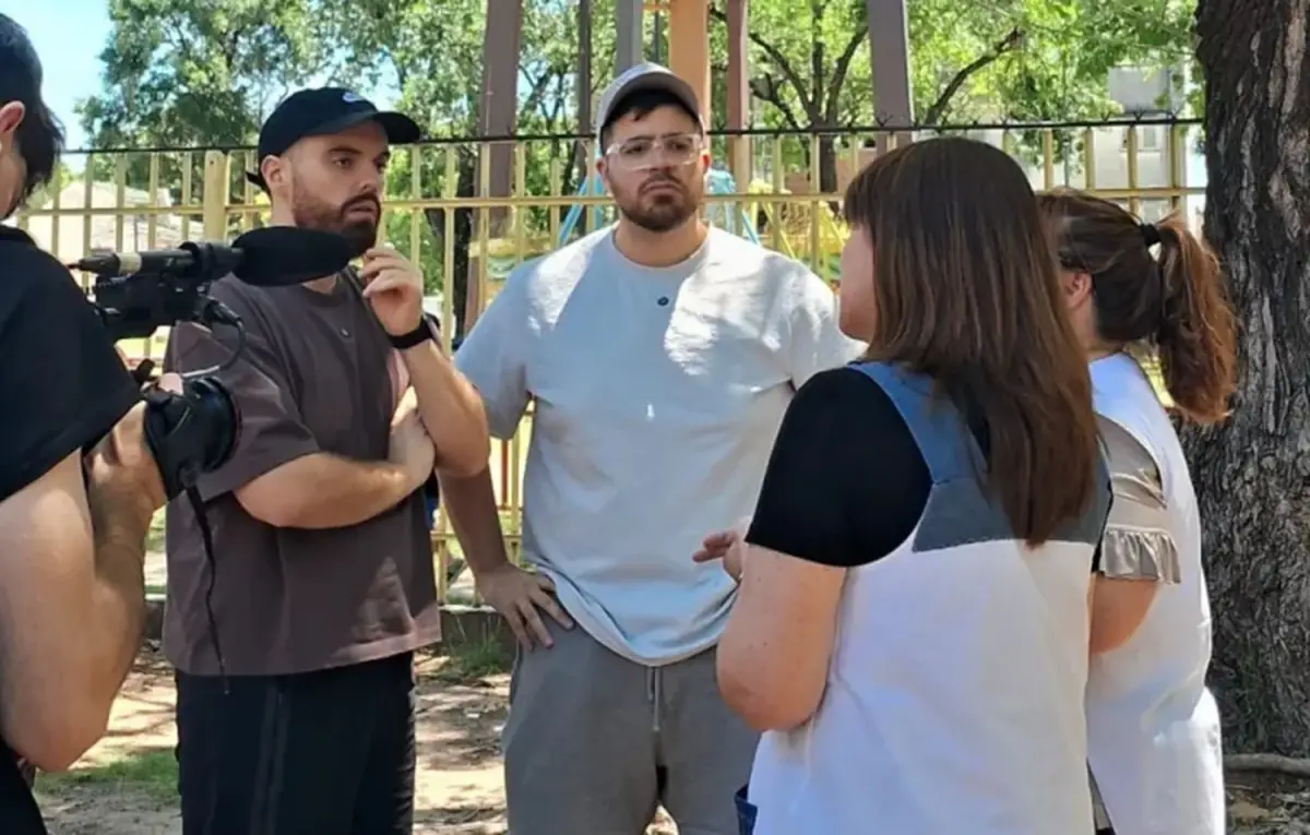 Ibai Llanos realiza entrevistas para un posible documental sobre Messi, en Rosario. 