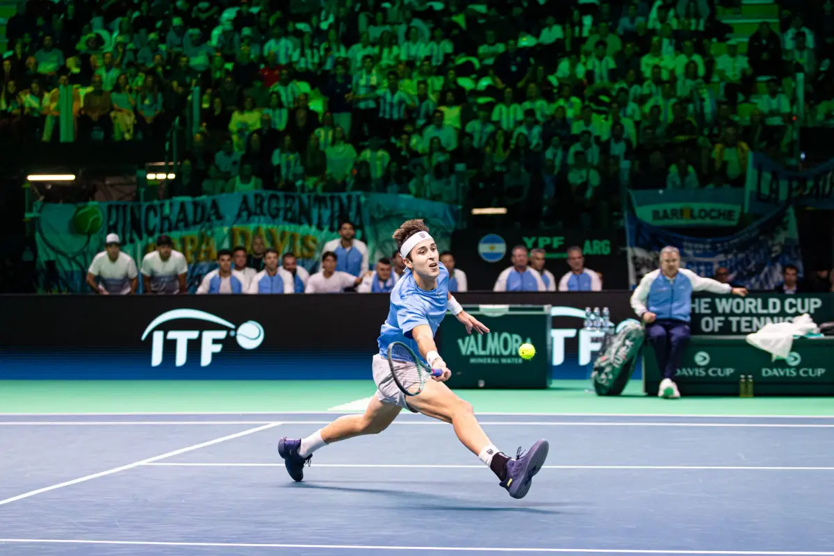 Argentina vs Alemania en la Copa Davis: Etcheverry ganó, Cerúndolo cayó y todo se decide en el dobles