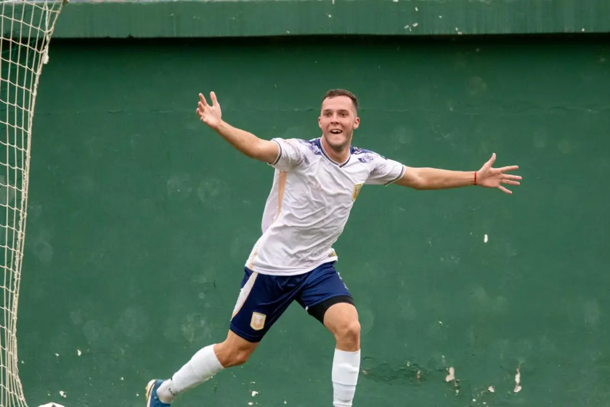 Estrada anotó el único gol del encuentro.