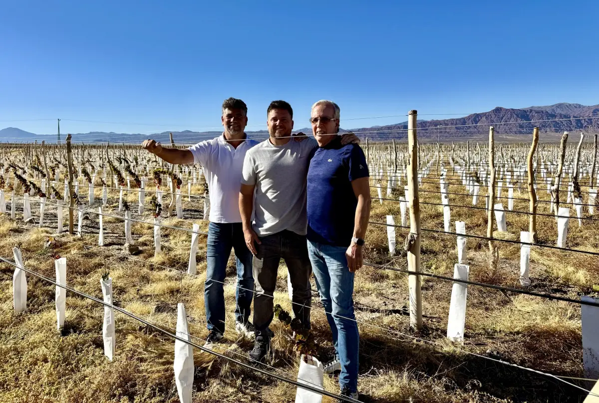 LOS OSTENGO. Raúl (h), Andrés y Raúl (padre), los encargados de llevar adelante el proyecto.