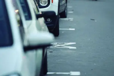 Amenazó con un arma a una mujer por una discusión de tránsito en pleno centro tucumano